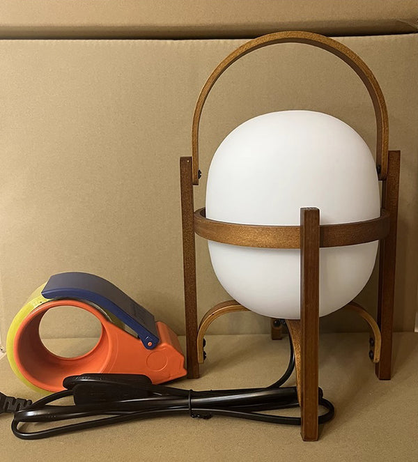 Portable table lamp