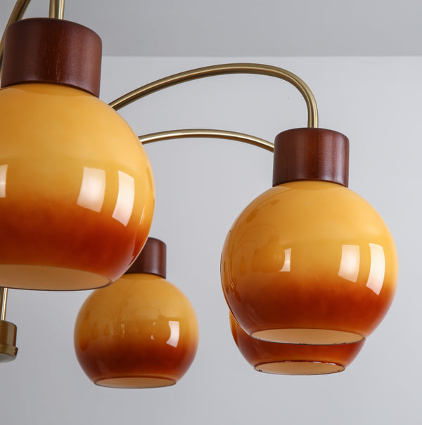 Lustre aux fruits dorés de style crème