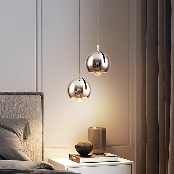 Suspended and adjustable chandelier