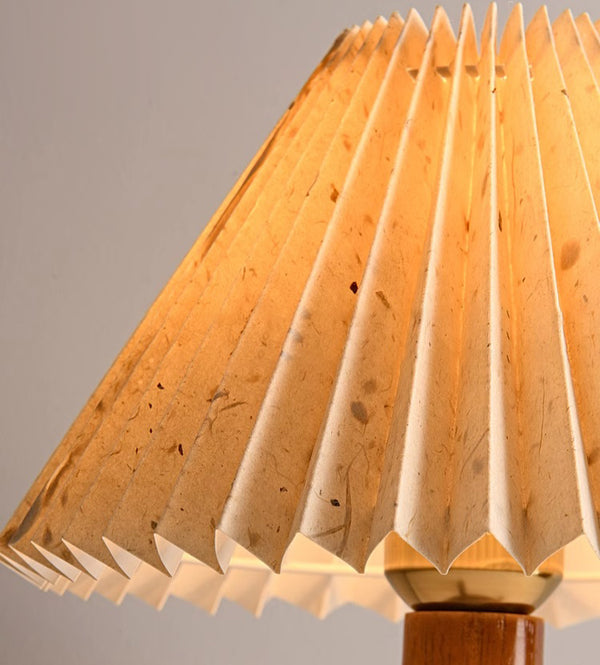 Plissierte Nachttischlampe im japanischen Stil