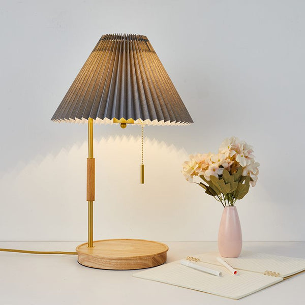 Retro plissierte Massivholz Tischlampe