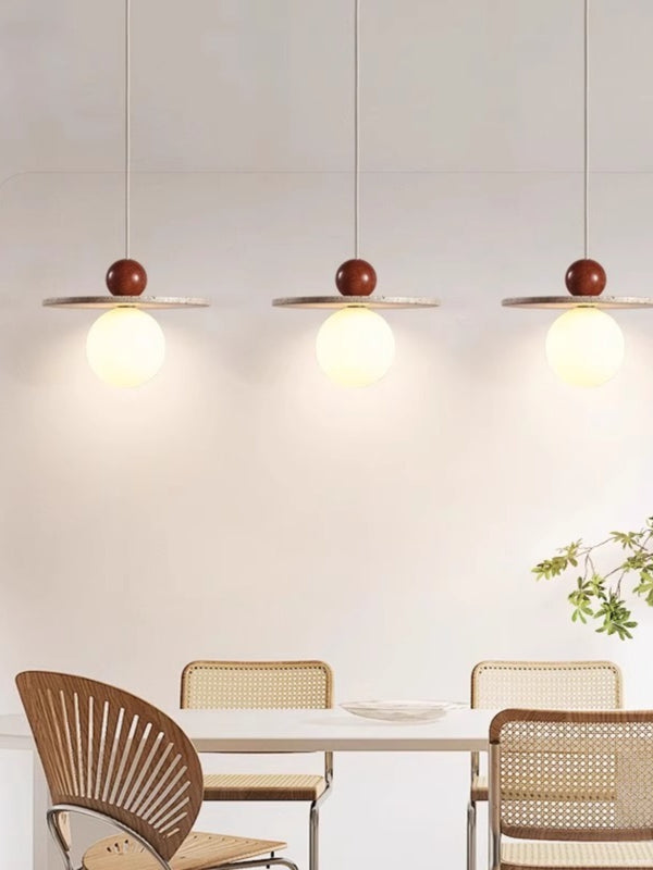 Lustre en travertin jaune français de style Wabi-sabi