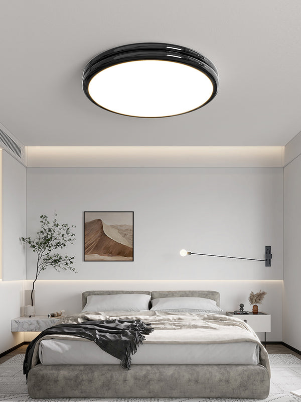 Simple cream style ceiling lamp