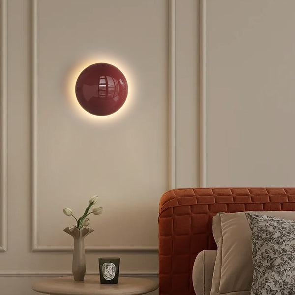 Cremefarbene Wandlampe fürs Schlafzimmer
