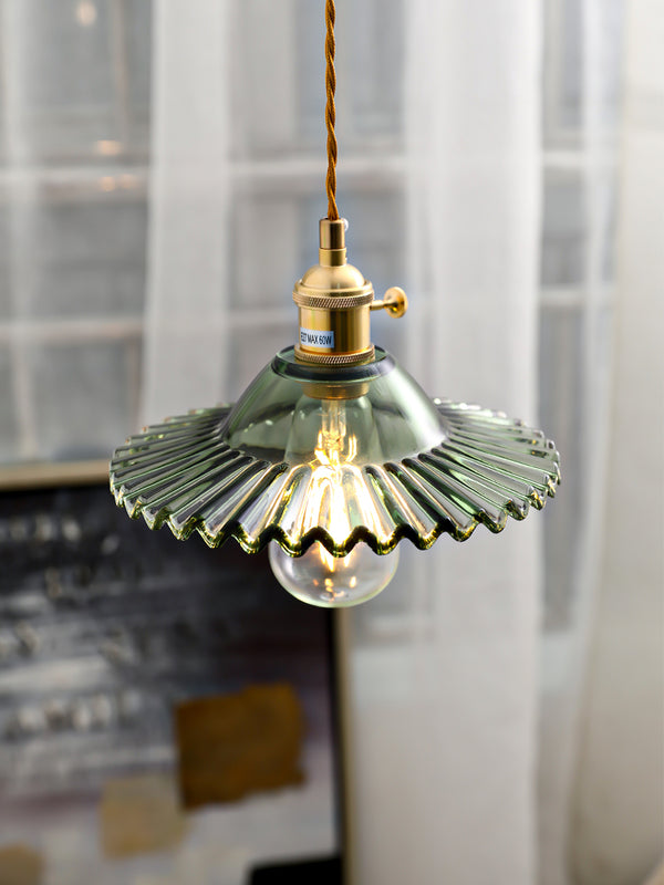 Lustre en verre vert frais