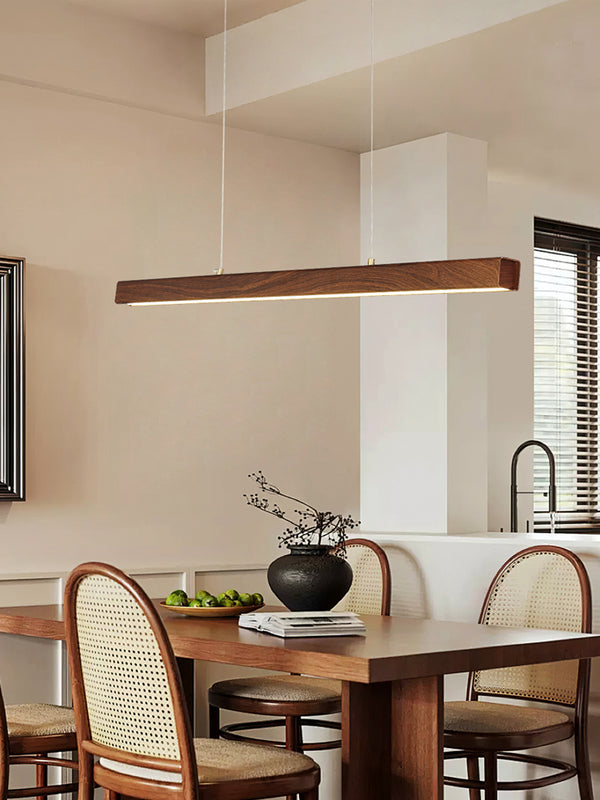 Suspension de table à manger en noyer