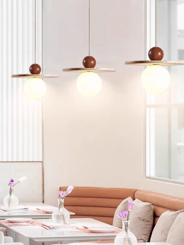 Lustre en travertin jaune français de style Wabi-sabi