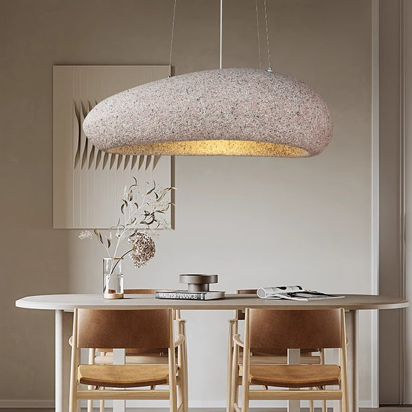 Kreativer Kronleuchter im Wabi-Sabi-Stil