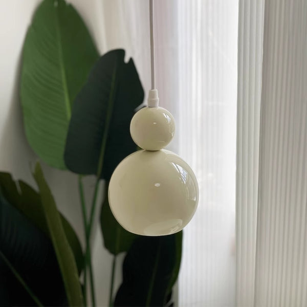 Kreativer Kronleuchter im cremefarbenen Stil mit Kürbislampe