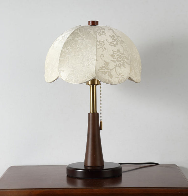 Chinese retro solid wood table lamp
