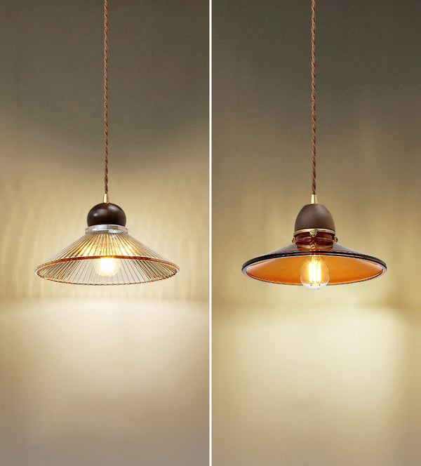 Lustre médiéval en verre de noyer