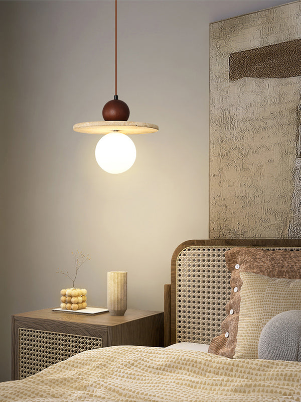 Lustre en travertin jaune français de style Wabi-sabi