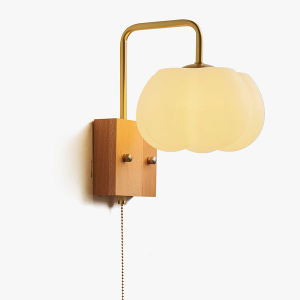 Kreative Wandlampe aus Massivholz in Baumwollform