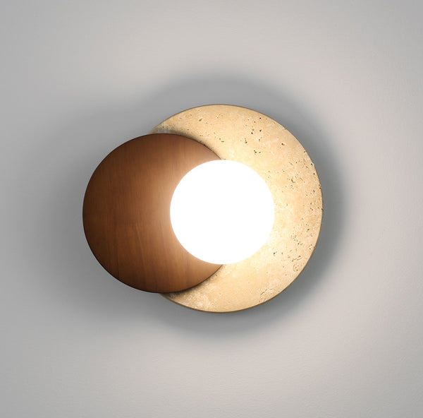 Japanische Wandlampe im Wabi-Sabi-Stil