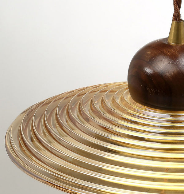 Lustre médiéval en verre de noyer