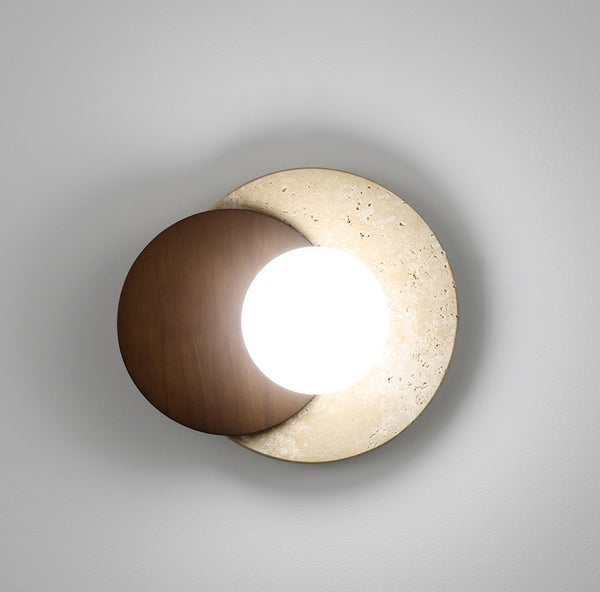 Japanische Wandlampe im Wabi-Sabi-Stil