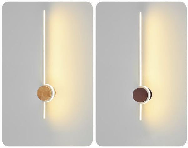 Minimalistische LED-Wandleuchte aus Massivholzstreifen
