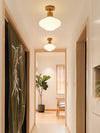 Deckenlampe aus Massivholz im cremefarbenen Stil