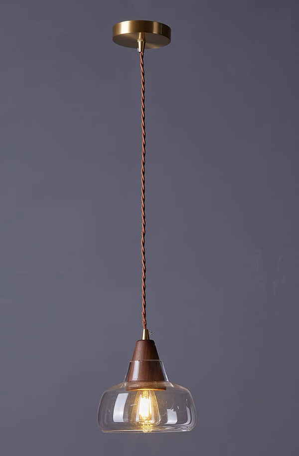 Petit lustre de style médiéval tout en cuivre