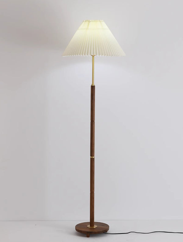 Stehlampe aus Walnussholz mit Plissee