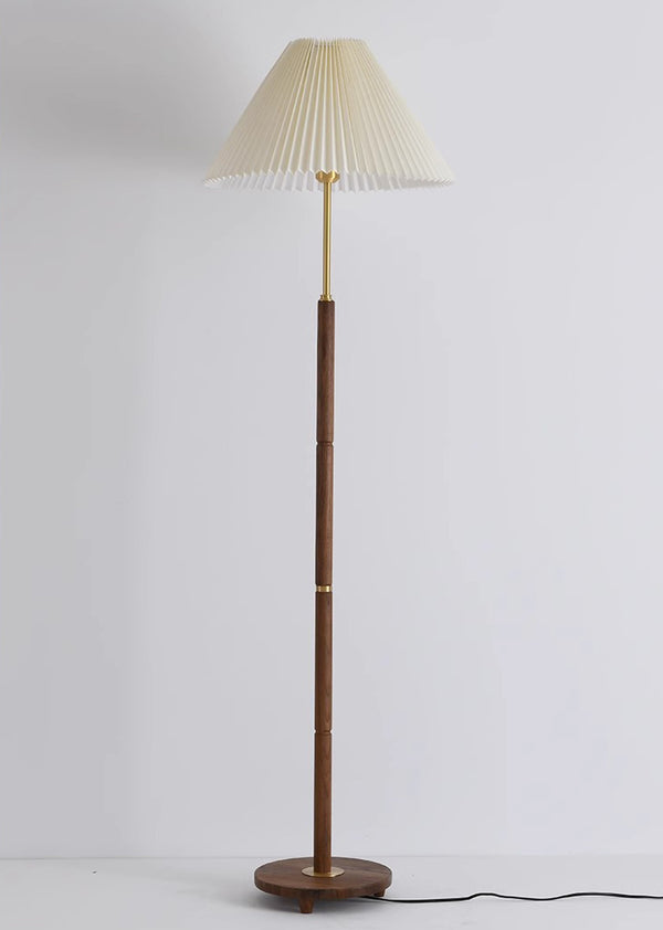 Stehlampe aus Walnussholz mit Plissee