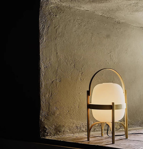 Portable table lamp