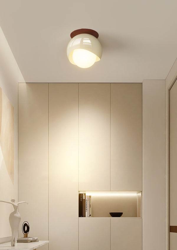 Deckenlampe im französischen Cremestil für den Flur