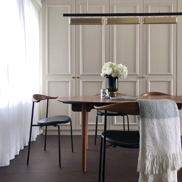 Minimalist long strip chandelier