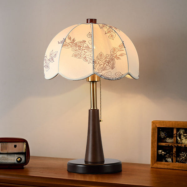 Chinese retro solid wood table lamp