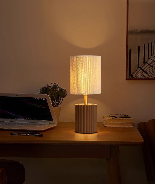 Schlafzimmer-Tischlampe aus Massivholz im japanischen Stil