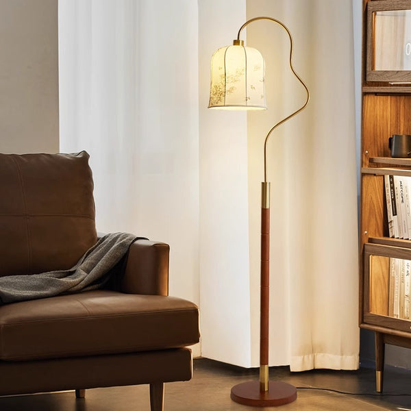 Lampadaire de chambre en bois massif de style médiéval