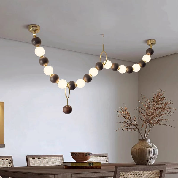 Lustre boule en bois massif à longues bandes de style médiéval
