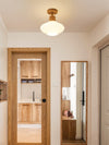 Deckenlampe aus Massivholz im cremefarbenen Stil