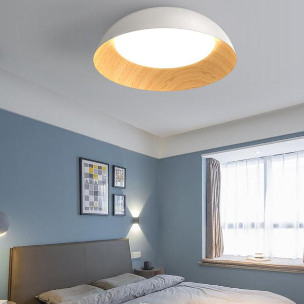 Nordische kreative Deckenlampe mit Holzmaserung