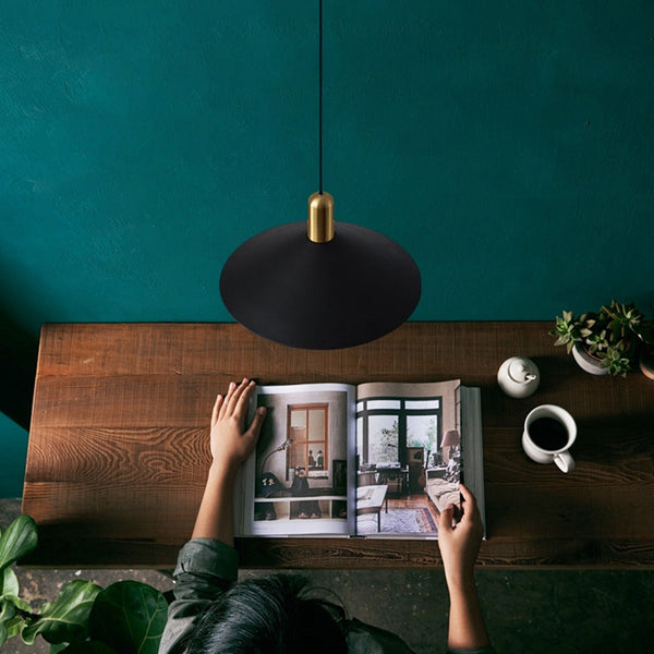 Lustre de salle à manger triangulaire simple et moderne