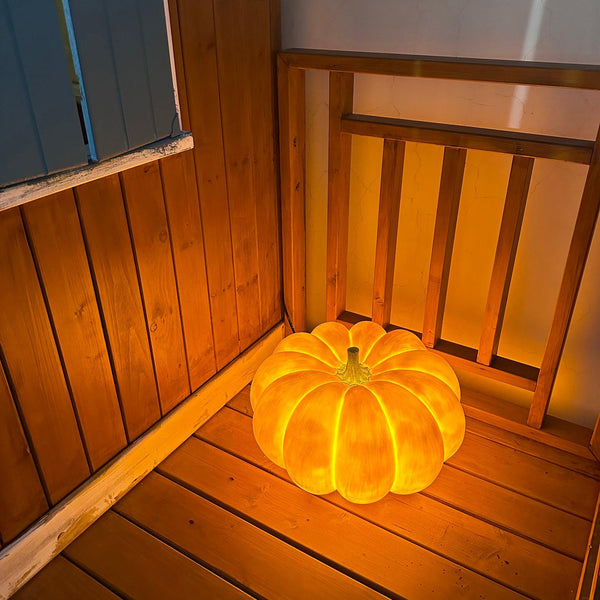 Pumpkin table lamp