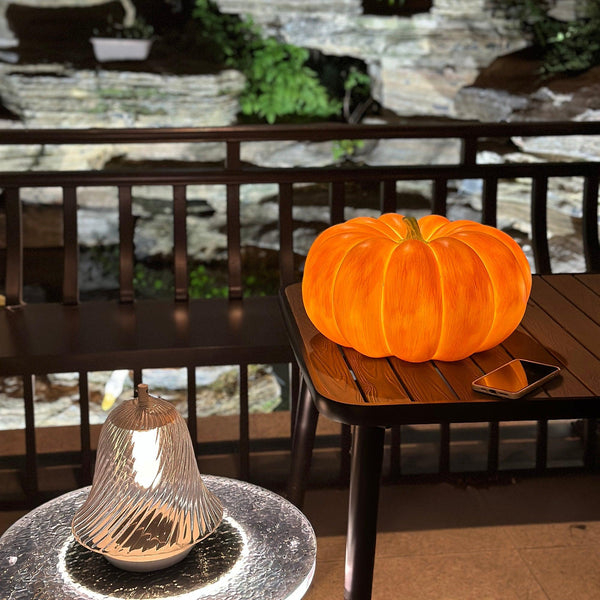 Pumpkin table lamp