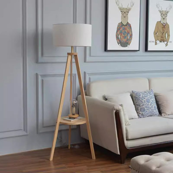 Japanische Retro-Stehlampe aus Massivholz für das Wohnzimmer