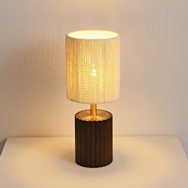 Schlafzimmer-Tischlampe aus Massivholz im japanischen Stil