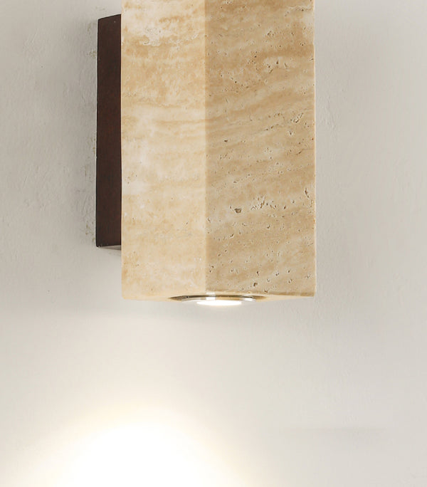 Gelbe Nachttisch-Wandlampe aus Travertin