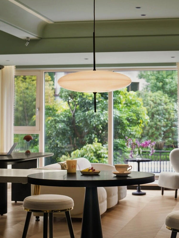 Lustre de restaurant créatif en forme d'OVNI