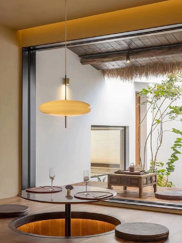 Lustre de restaurant créatif en forme d'OVNI