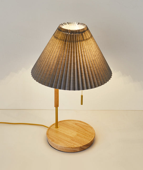 Retro plissierte Massivholz Tischlampe