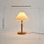 Vintage Massivholz Plissee Tischlampe