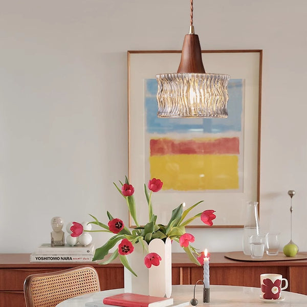 Petit lustre de style médiéval tout en cuivre