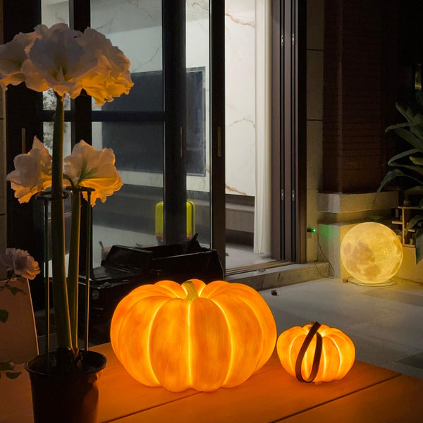 Pumpkin table lamp