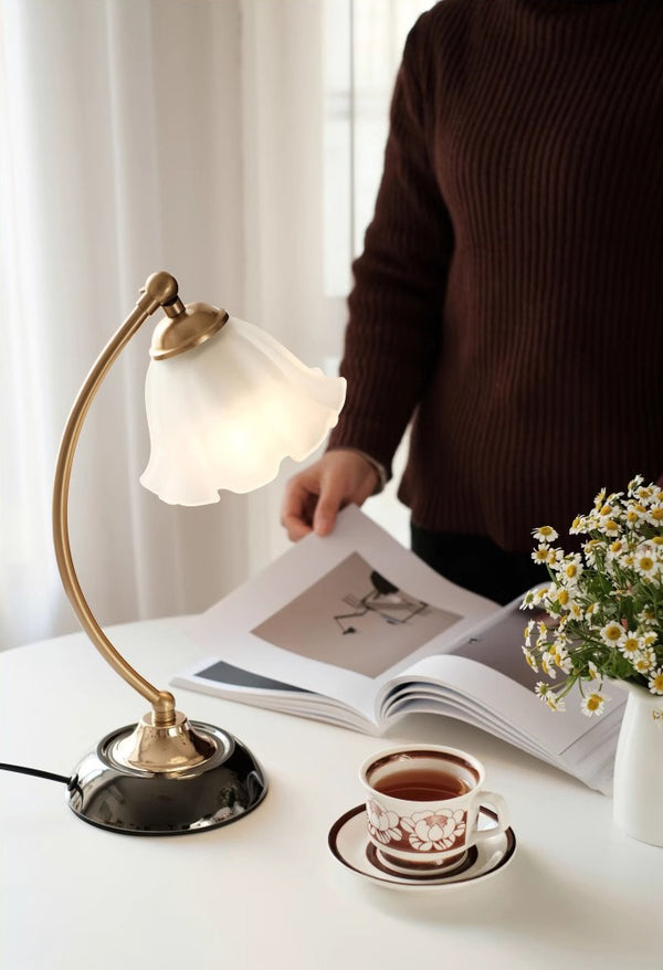 French retro flower glass table lamp