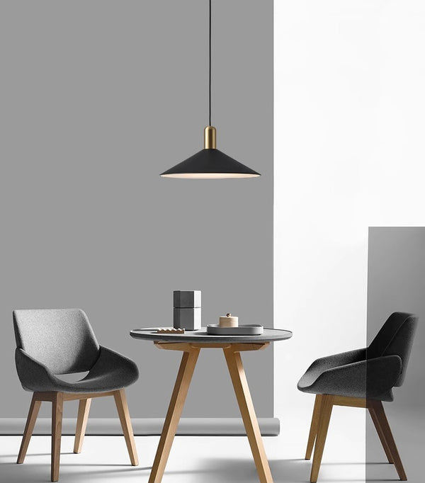 Lustre de salle à manger triangulaire simple et moderne