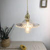 Lustre en verre vert frais