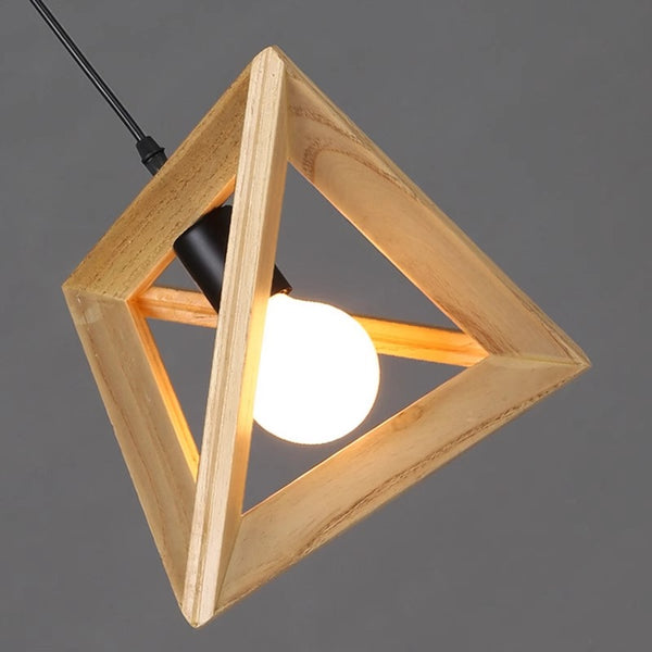 Lustre triangulaire en bois massif